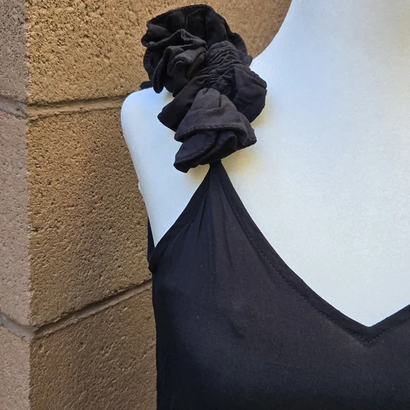 Vince Camuto Black Ruffle Sleeve Maxi Dress - Picture 3 of 10